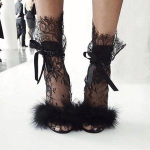 Lace Floral Tie Ribbon Socks Black